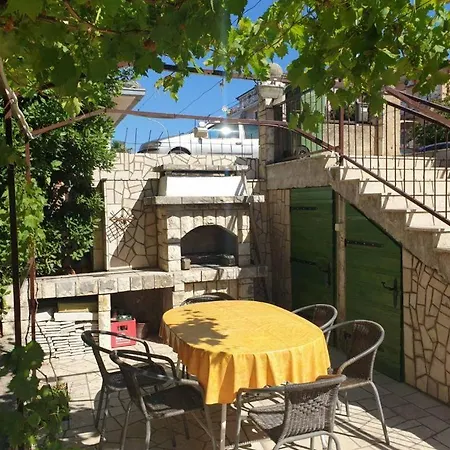 Apartman Peros * נובי ווינודולסקי